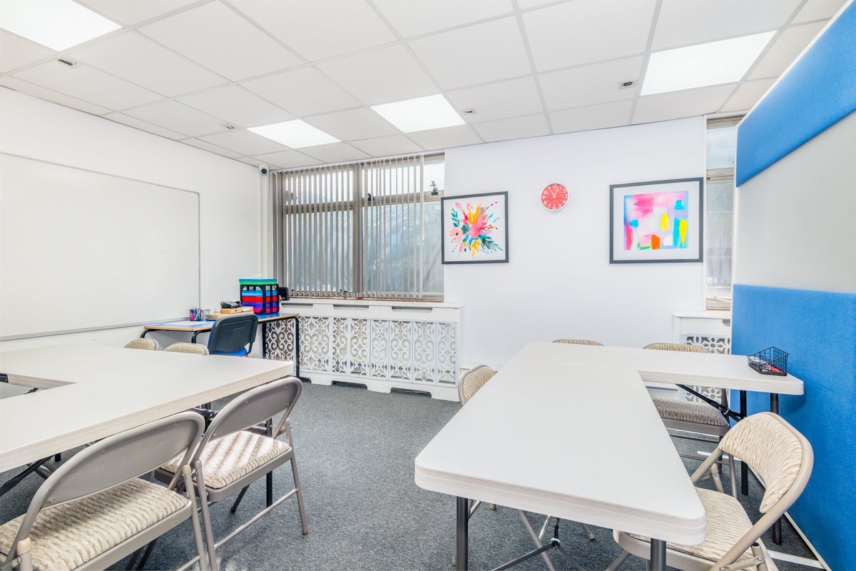 PallMallEstates's tweet photo. 📢 Unit 2 (2,050 sq. ft) of Brooklands Business Centre in #Slough, Berkshire, offers vacant #OfficeSpace ready to let within this well-established commercial area.

📌 Brooklands Business Centre is in a prominent location within easy reach of #WestLondon:

https://t.co/fuaP3QTPYP https://t.co/BYycKx3YoH