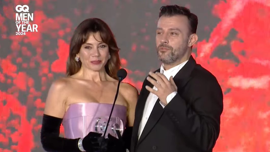 dizianaIiz's tweet photo. Gökçr Bahadır, GQ Türkiye Men of The Year 2024 ''Yılın Kadın Oyuncusu'' seçildi. https://t.co/AGzw33gGdp