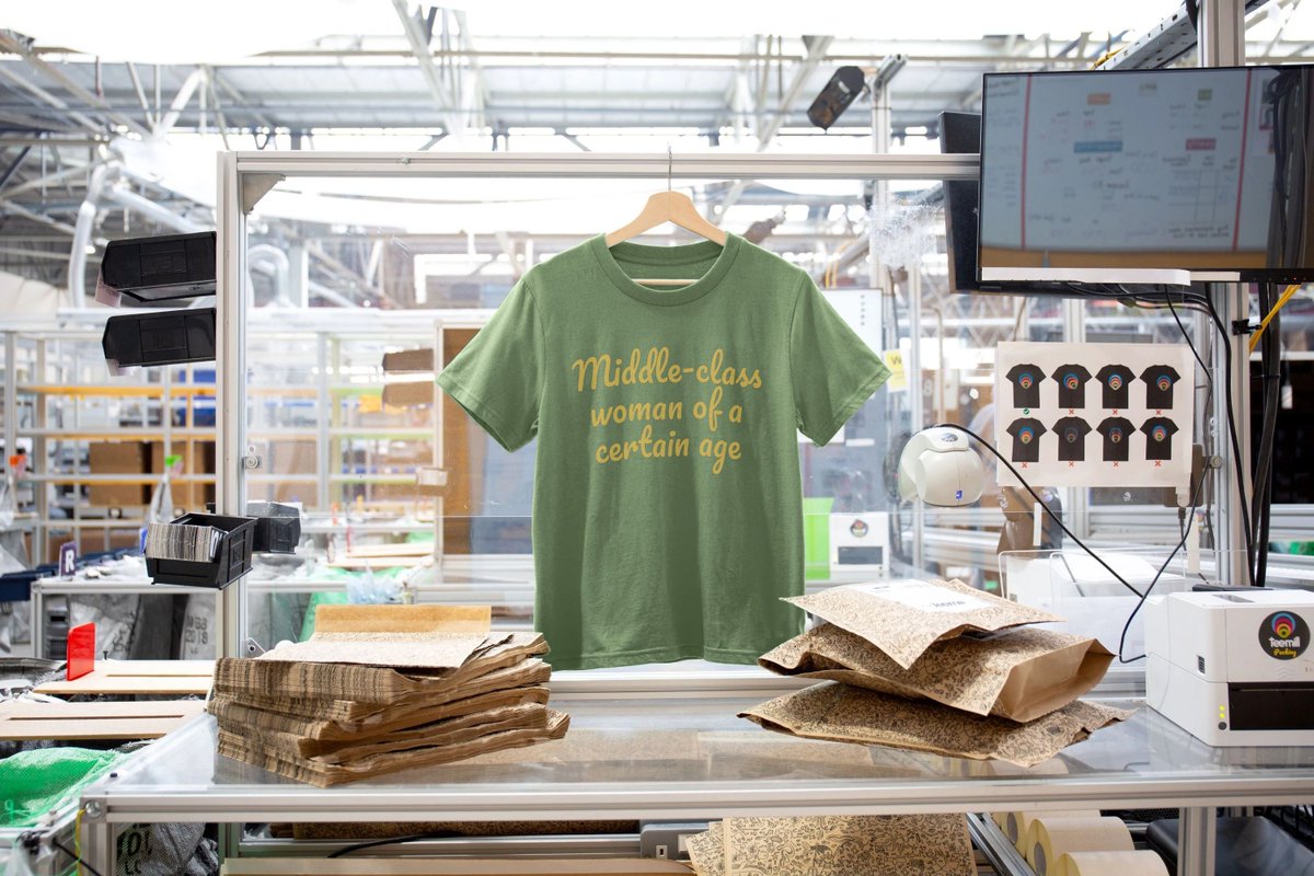 manwhohasitall (@manwhohasitall) on Twitter photo Who else is looking forward to seeing more than a handful of middle-class women of a certain age wearing this T shirt? Let's create a gallery. Send a photo of you wearing the T shirt, sweatshirt, hoody or bag to Hello@teemill.com 
manwhohasitallshop.com/product/middle… Who else is looking forward to seeing more than a handful of middle-class women of a certain age wearing this T shirt? Let's create a gallery. Send a photo of you wearing the T shirt, sweatshirt, hoody or bag to Hello@teemill.com 
manwhohasitallshop.com/product/middle…