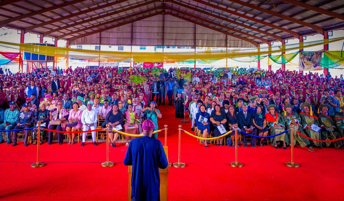 followlasg's tweet photo. OVER 2,000 STUDENTS GRADUATE FROM LAGOS TECHNICAL COLLEGES

•We're building a foundation for prosperous, inclusive, self-reliant society, says Sanwo-Olu

https://t.co/UQGhcyGarh

@jidesanwoolu @drobafemihamzat @gboyegaakosile @lastveb_info @gbenga_omo @BSaluHundeyin @Mr_JAGs 
#AGreaterLagosRising 
#LASG