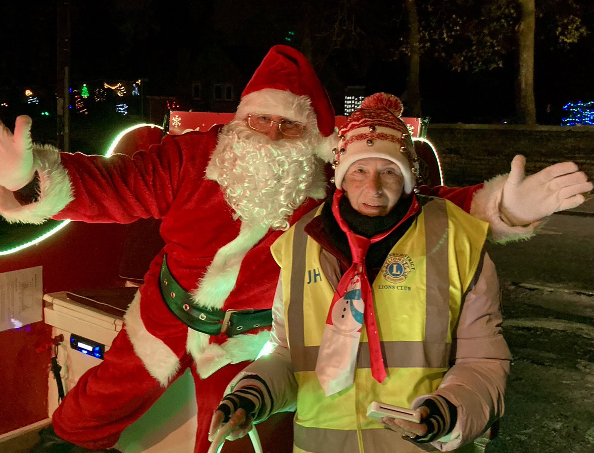 KaziaKnight's tweet photo. With Wetherby Lions doing the first route of this years Santa sleigh.

https://t.co/ZSYIYcj0dE https://t.co/ztsXhpe9MM