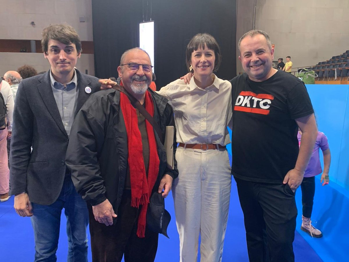 BNGCatalunya's tweet photo. Dende o BNG Catalunya puidemos participar na Asamblea Nacional do BNG do 1 de decembro xunto aos compañeiros do @bngemigracion e felicitar persoalmente a @anaponton pola súa reelección.

Adiante @obloque !!! https://t.co/k8fYa3dZgl