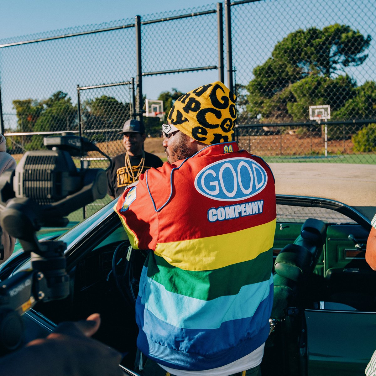 LaRussellGC's tweet photo. ALBUM #33

I decided to give my community a chance to name the next album in exchange for royalties. Shoutout to @rhaneydaze 🙏🏾. IT'S DIFFERENT 💪🏾. 

"FROM VALLEJO WITH LOVE"

Produced by @latezzington

Some bops to get you thru this journey we call life

Cover By the great @yeiseon