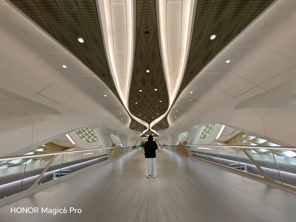 HonorKSA's tweet image. صورة بعنوان مرحبأً #ميترو_الرياض بعدسة هاتف #Magic6Pro.

شاركونا صور مترو الرياض بهواتف هونر.
#HONOR