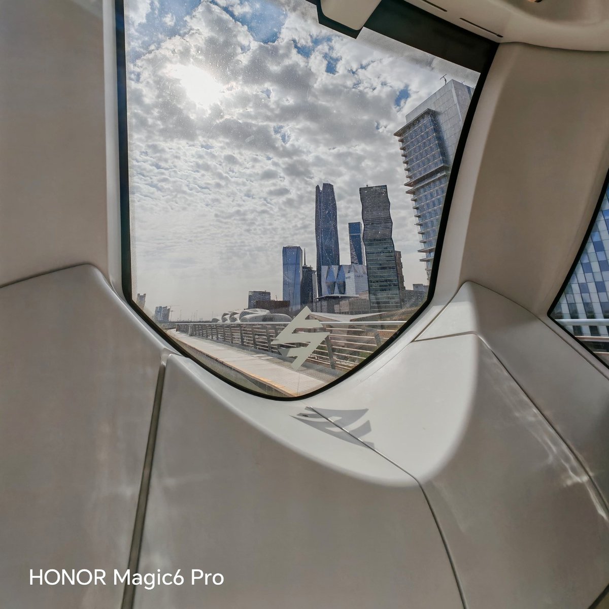 HonorKSA's tweet image. صورة بعنوان مرحبأً #ميترو_الرياض بعدسة هاتف #Magic6Pro.

شاركونا صور مترو الرياض بهواتف هونر.
#HONOR