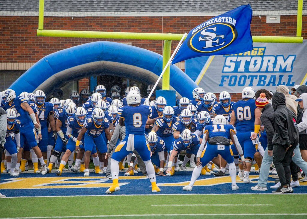 All glory to god🙏🏾, beyond blessed to receive my first offer from the University of South Eastern Oklahoma💙⚡️!!@AtterberryBo <a href="/SavageStormFB/">Savage Storm Football</a> <a href="/seancooper_C4/">Sean Cooper</a> #savagestorm