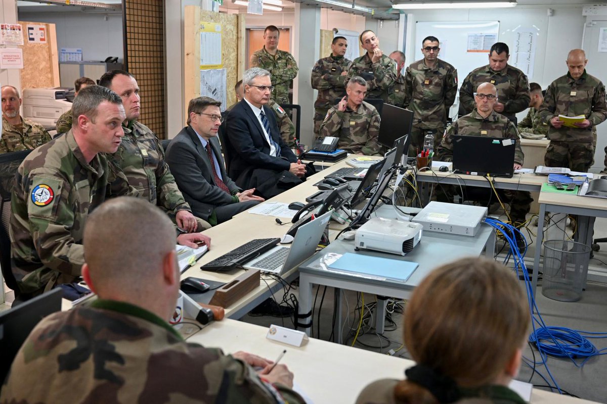 JL_Thieriot's tweet photo. En Roumanie, j’ai tenu à exprimer toute la gratitude de la Nation à nos forces françaises et alliées de l’OTAN qui assurent notre sécurité collective sur le flanc Est de l’Europe. Venu il y a deux ans avec @AN_Defense, je constate sur le terrain le progrès des infrastructures. https://t.co/J1rN09TTMw