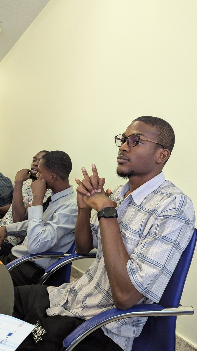 EnikeBraimoh's tweet image. Day 1 at the Techmybiz Accelerator Program🚀
Kicked off with two powerful sessions:  
💹 Business Development – insights on building a solid foundation.  
📢 Marketing &amp;amp; Communication – strategies to amplify our message.  
#Techmybiz #Entrepreneurship #Growth