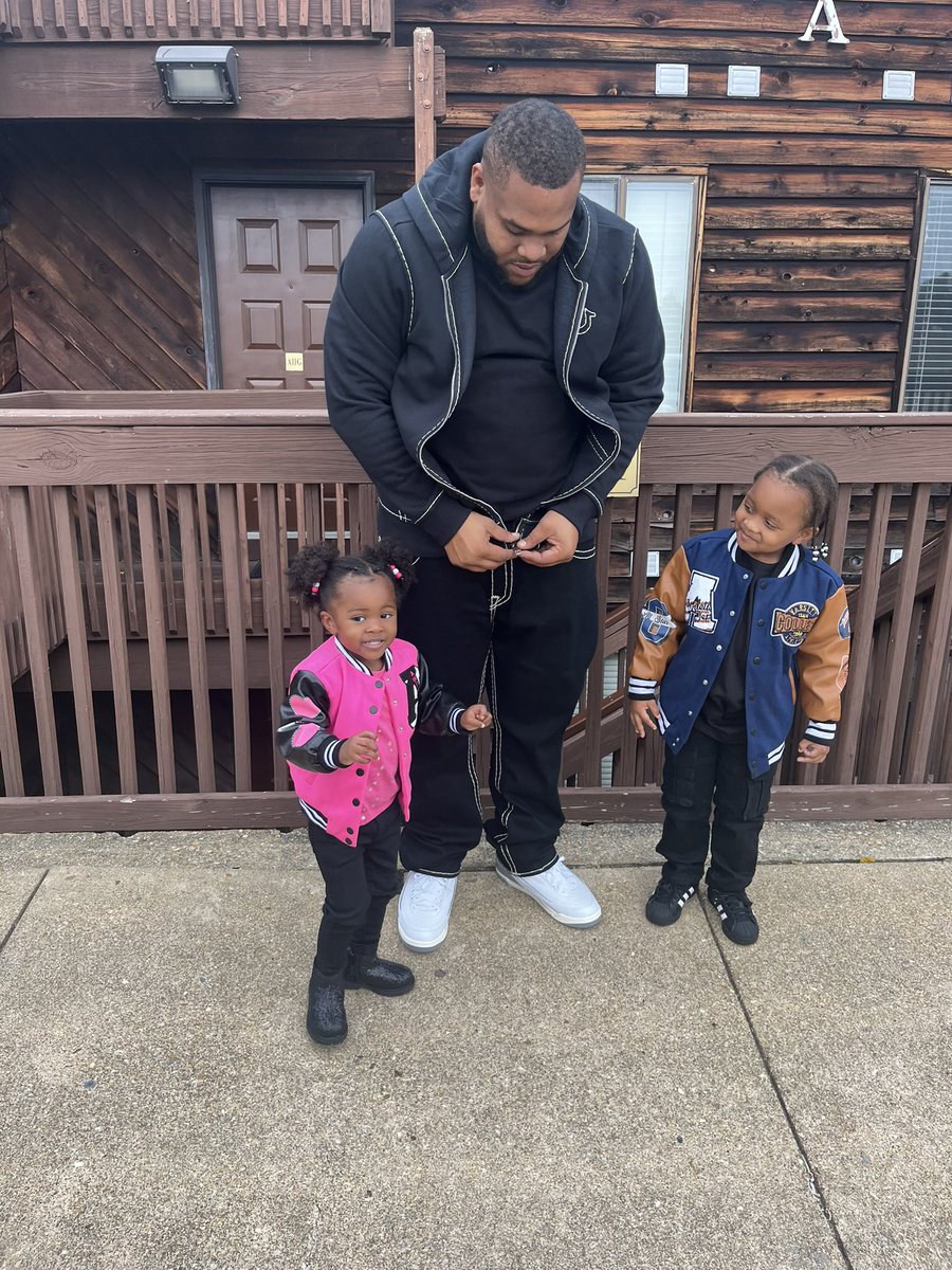 Florencee___'s tweet photo. 🧡🧡 https://t.co/uJKxMpDK8M