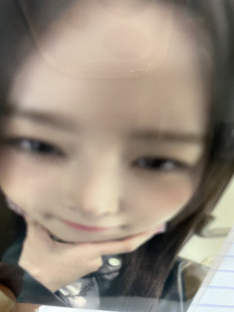 reibiscus's tweet photo. wts lfb rei ive official pc
 
🍮 . . . ₱450 (₱300 PAYO) big discount 😍💯

dop: 1 MONTH , prio payo
good condi ✅🐺🔥

get niyo na 😈

# wts lfb official pc ph ive rei bread ive mine pob photcard https://t.co/BiSDE4IZKs