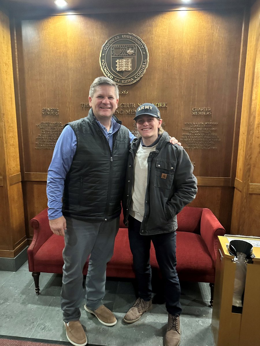 JimmyMonkenMS's tweet photo. My son and I had a great father-son weekend in NYC a few weeks ago.  We stopped at the Morgan Stanley office, saw Army v Notre Dame football game at Yankee Stadium (Go Army!) and then Giants v Buccaneers.  It's all about the experience. https://t.co/RQ02OQTsqR