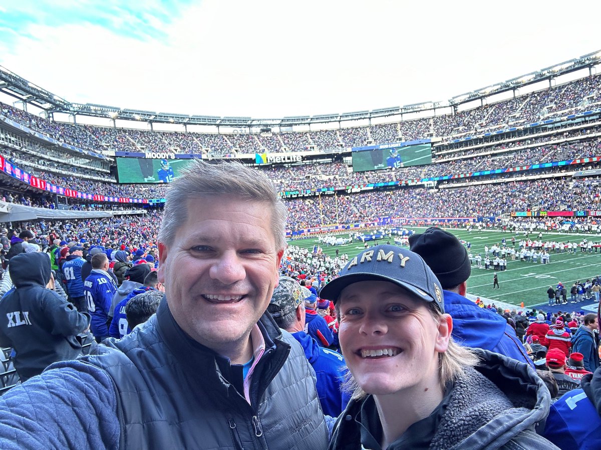 JimmyMonkenMS's tweet photo. My son and I had a great father-son weekend in NYC a few weeks ago.  We stopped at the Morgan Stanley office, saw Army v Notre Dame football game at Yankee Stadium (Go Army!) and then Giants v Buccaneers.  It's all about the experience. https://t.co/RQ02OQTsqR