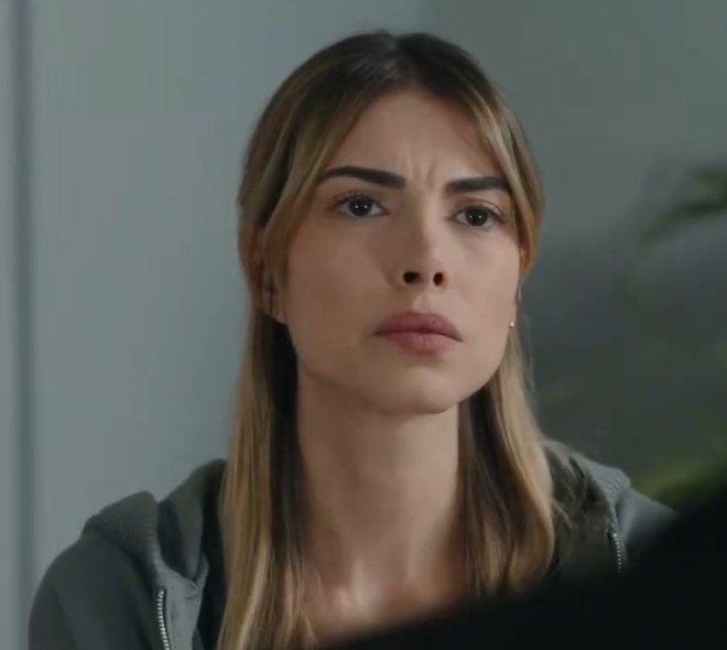 birsakinolsena's tweet photo. "çünkü seninle bambaşka bir zamanda bambaşka bir hayatta tanışmak isterdim "
size daha kaç evren verelim kardeşim 🤡

#kalpazan #aykar https://t.co/XrSZ0ZPf5Y
