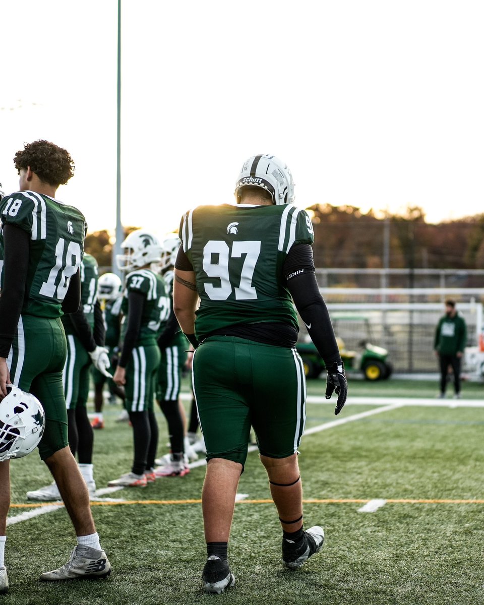 Blessed to be apart of this amazing team. #Ringme
Senior year highlights- hudl.com/v/2R5Ymx