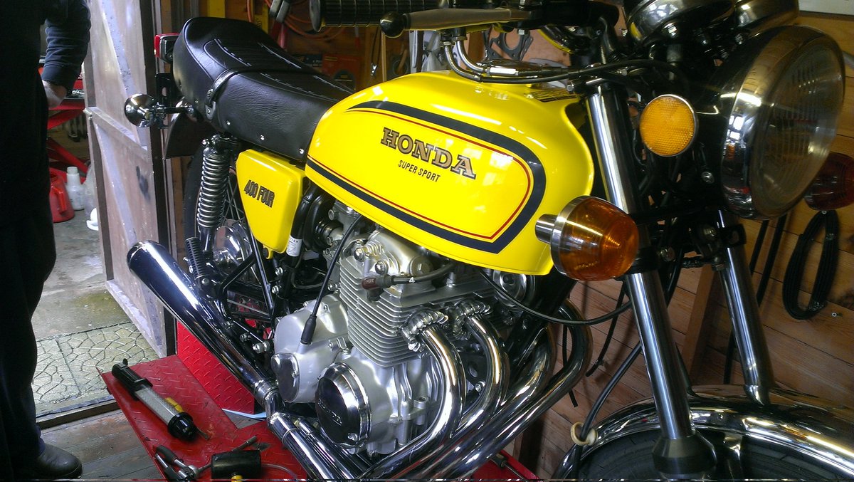 IanStoz's tweet photo. @MariaCostello @HenryColeTV @TheNMMUK @AllenMillyard @peterhickman60 @Plater22 Good evening Henry, I've just found out that I have your favourite bike, a yellow 400 four super sport https://t.co/jM4jAvoGm6