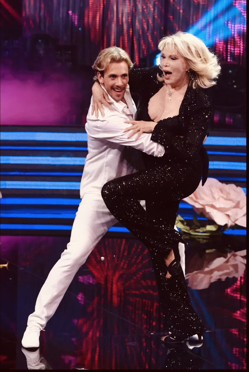 Let Amanda Entertain You... and Dance Samba !  Italian "Dancing with the Stars" on RAI 1, sat 30 Th november