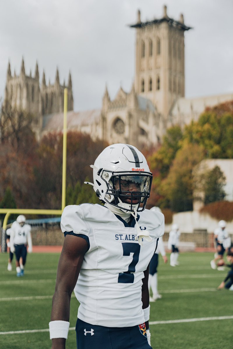 Full Junior Season Highlights: hudl.com/v/2R5gnf <a href="/o_martin90/">Orion Martin</a> <a href="/EdOBrienCFB/">EdOBrienCFB</a>