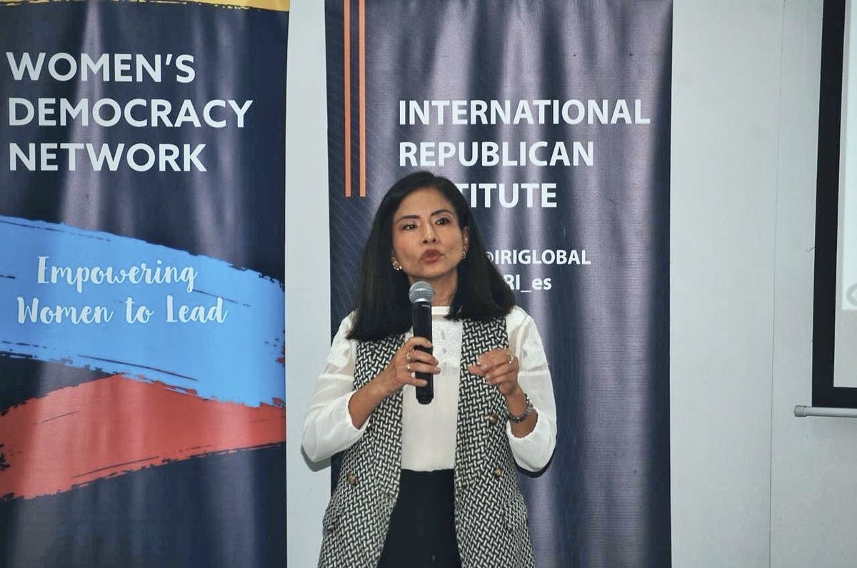 WDN members in Ecuador 🇪🇨 met to discuss how civic and political leaders can mobilize to eliminate GBV. Their timely conversation aligns with the global 🌎focus on the United Nation’s #16DaysOfActivism. There’s #NoExcuse for violence against women and girls. #WDNLAC #UNITE