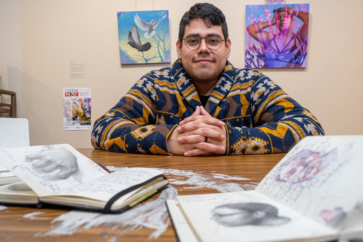 CFEVA's Visual Artist Fellowship Application is NOW Live! 

To Apply: Visit cfeva.slideroom.com 
Deadline: January 31, 2025 
For more information: cfeva.org/visual-artist-…

Pictured: CFEVA Visual Artist Fellow Santiago Galeas by Sammy Rivera. #philacfeva #cfevaphl #fellowship