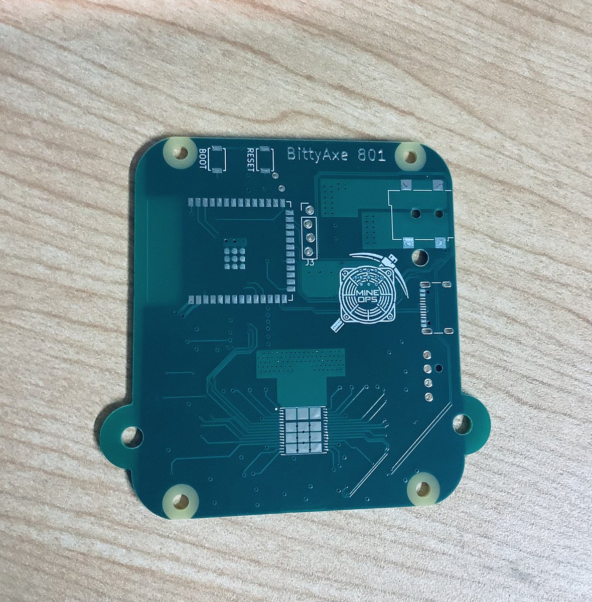 Please welcome the newest member of the #bitaxe family: BittyAxe 801! A  1.2TH 5v open-source Bitcoin miner, packed into half the size of a standard  Bitaxe!