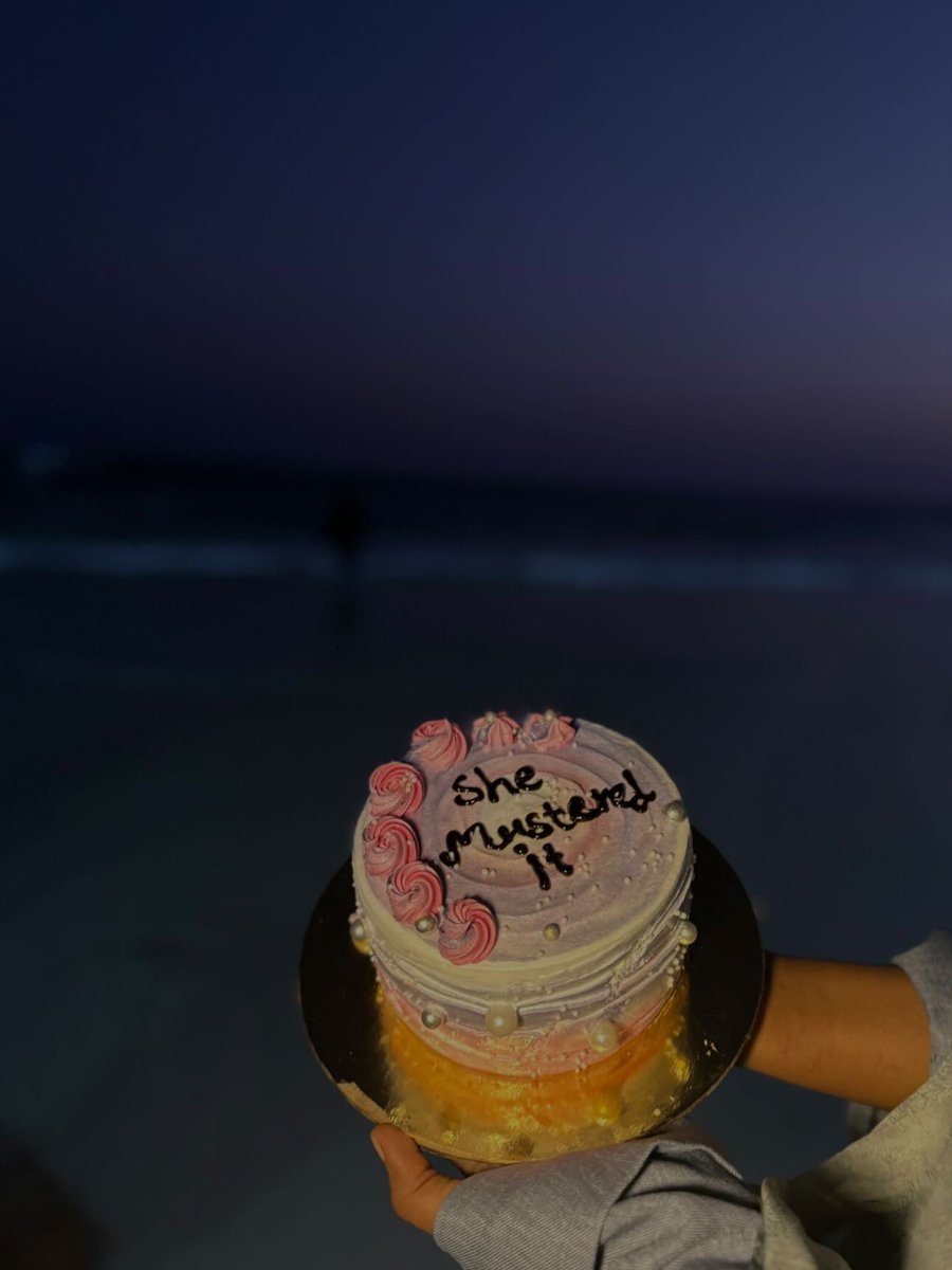 Sum_ya45's tweet photo. Congratulations love @AnisoMoha 💕 https://t.co/s2V7VC54og