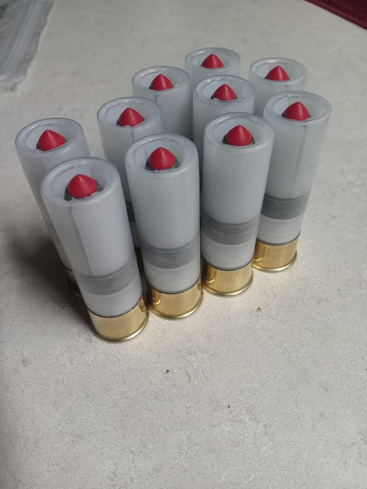 BProducts's tweet image. We love seeing photos of your loads! Check out some of the incredible creations our friend Chris has made using our slugs. Both impressive and effective—great work, Chris!

#reloadingbench #reloading #shotgun