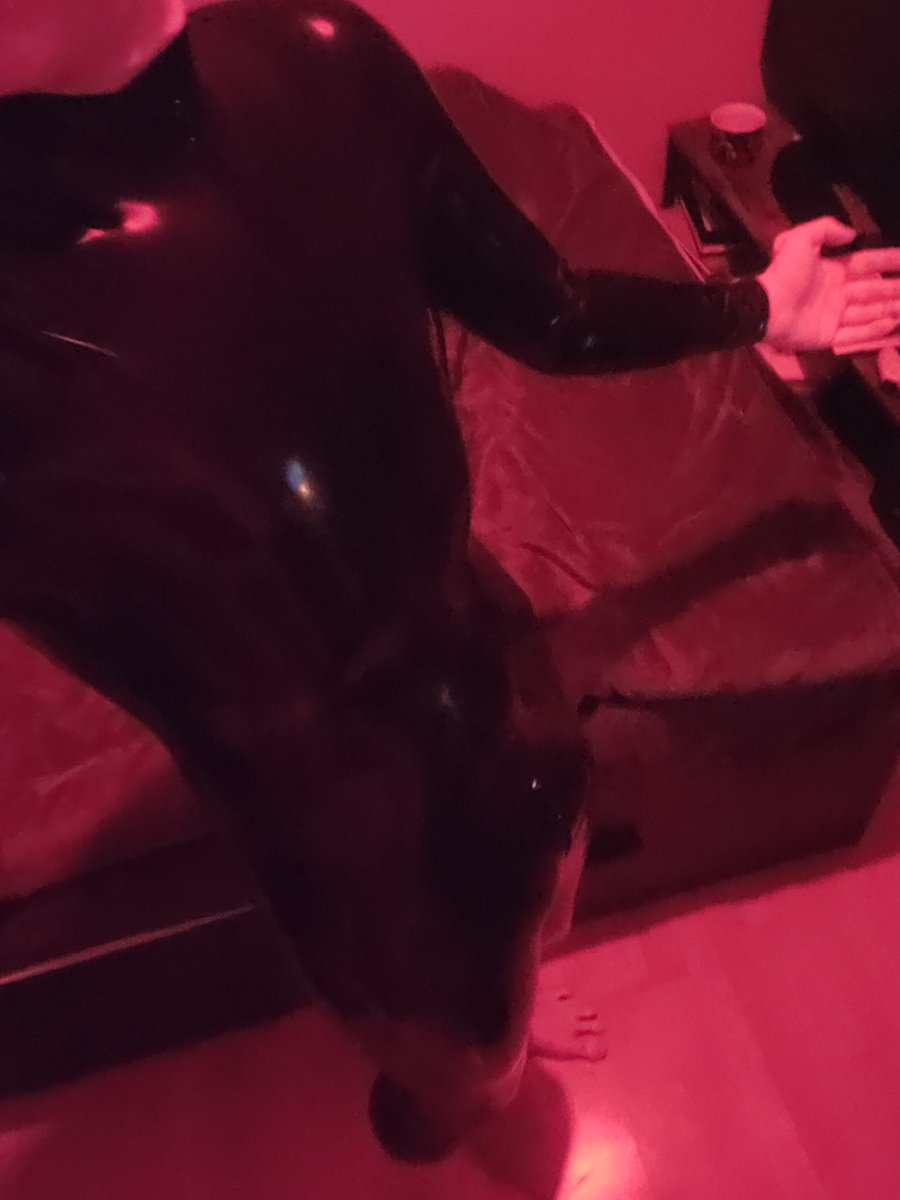 Long time no see (sry)

Let's get in latex together and Party

#latex #rubber #rubberboy #gay #latexboy