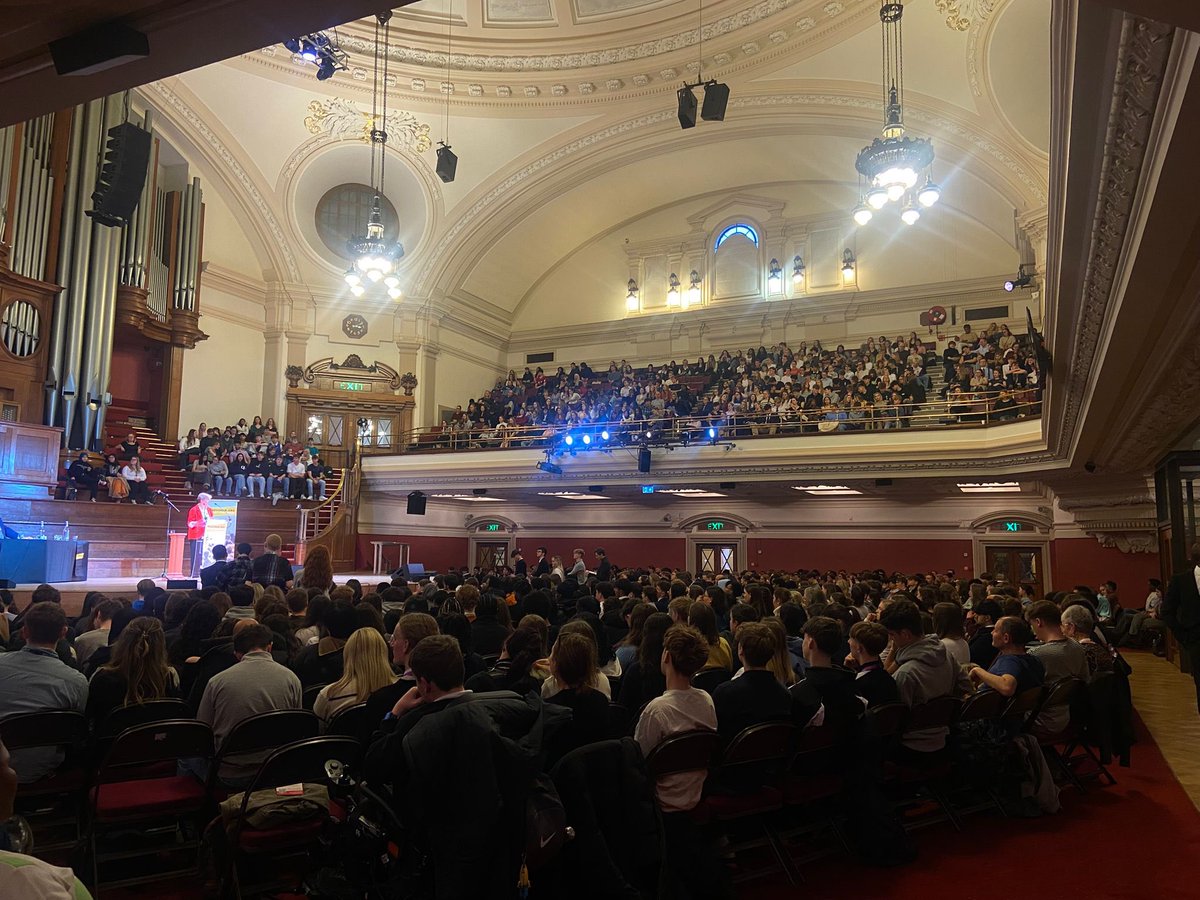 stellacreasy (@stellacreasy) on Twitter photo Good fun today to take part in the <a href="/PolEconUK/">PolEconUK: Student Conferences</a> A level student AMA with MPs at Methodist hall - a mere thirty one years after I was in the audience at this myself listening to Tony Benn … (they looked aghast too at how old that makes them feel…😂) Good fun today to take part in the <a href="/PolEconUK/">PolEconUK: Student Conferences</a> A level student AMA with MPs at Methodist hall - a mere thirty one years after I was in the audience at this myself listening to Tony Benn … (they looked aghast too at how old that makes them feel…😂)