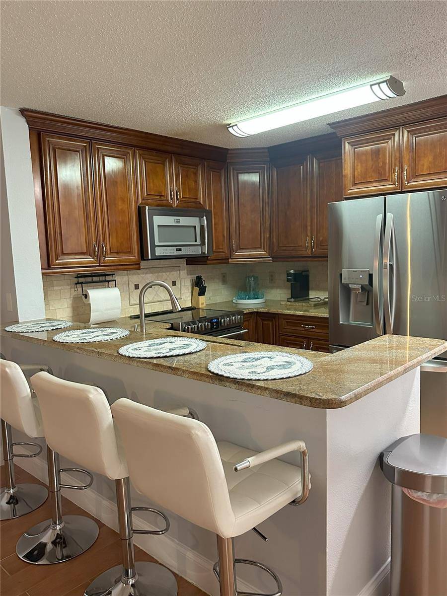 DuoBay's tweet photo. FURNISHED RENTAL - CLEARWATER 
2🛏️2🛀🏼 and loft with Water and Golf Course⛳ views!  https://t.co/Y4dJNsh2y9 https://t.co/VK25UOWj1U