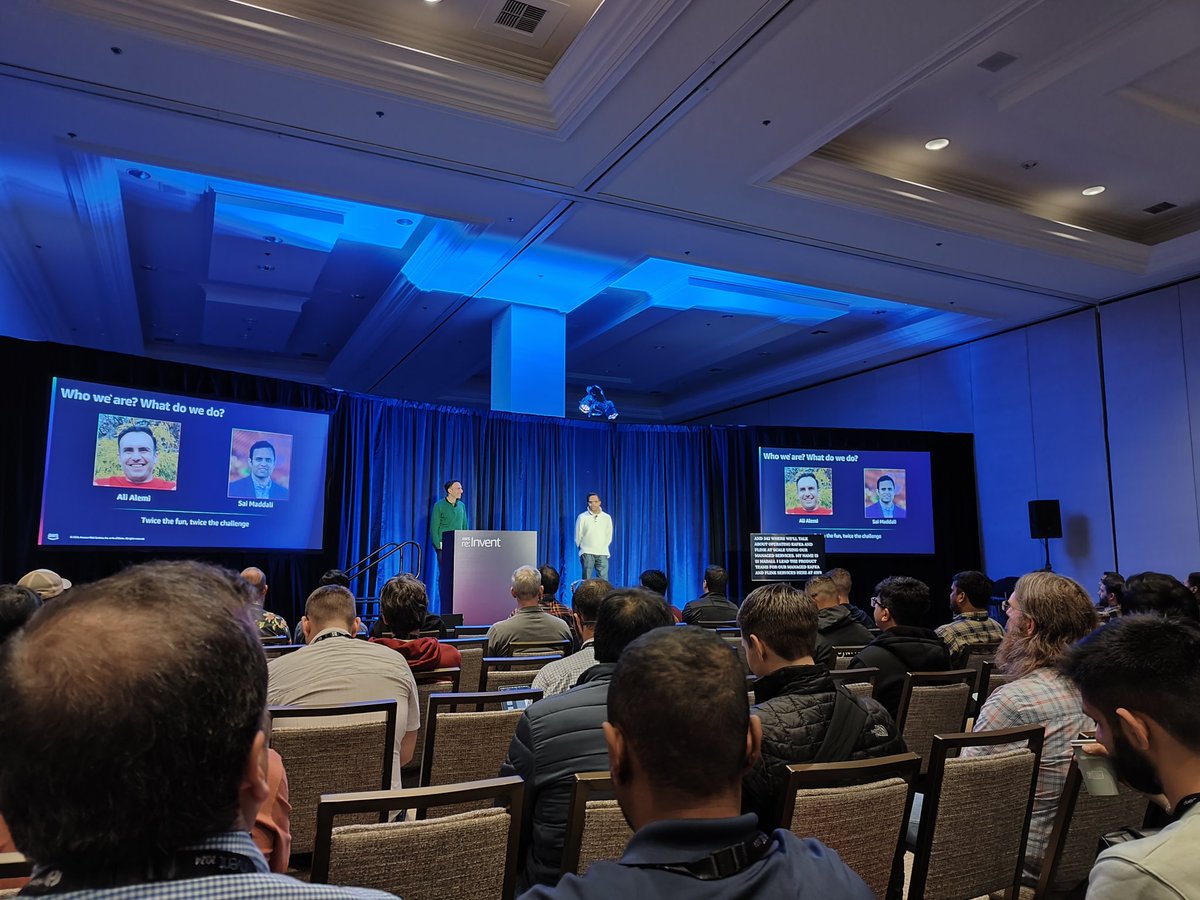 ProgRockRec's tweet image. Talk on #apacheflink and #apachekafka here at #reinvent