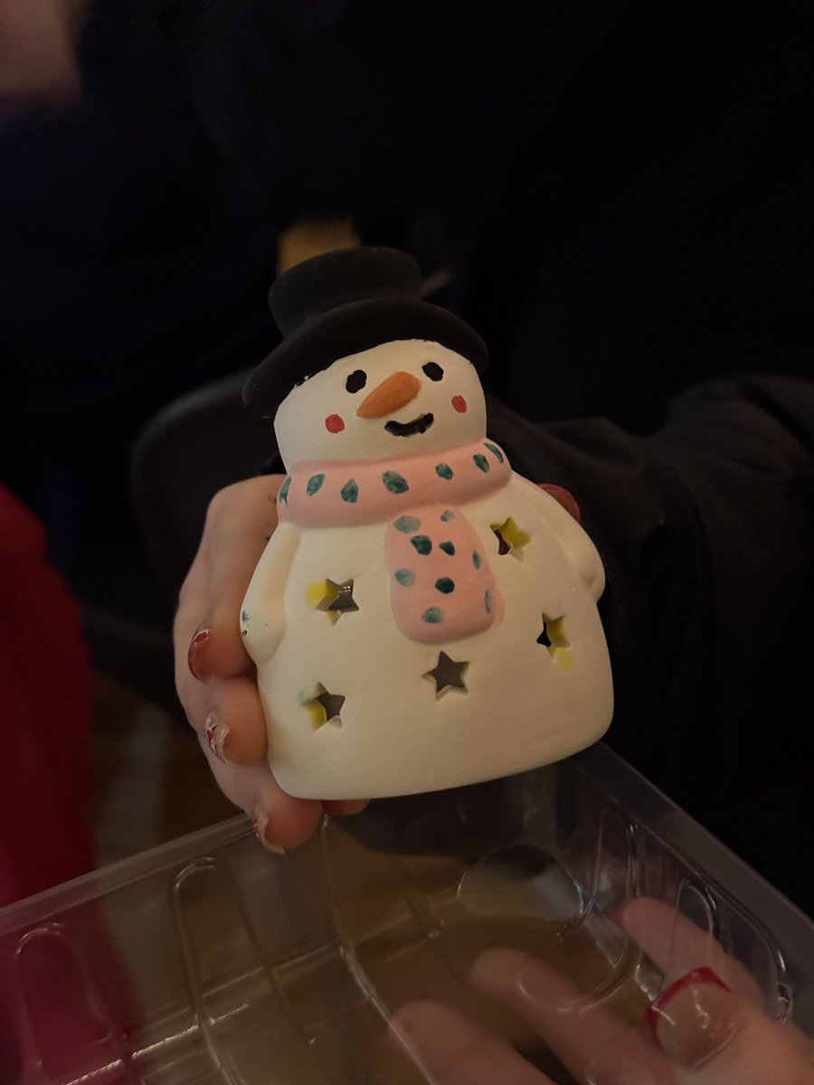 Great evening switching on the Christmas Lights at the Lagan View Enterprise Centre in Old Warren! Great to be joined by the nephew and fam 🎅🏼🎄

Thanks to <a href="/ResurgamTrust/">The Resurgam Trust</a> for organising a great evening!