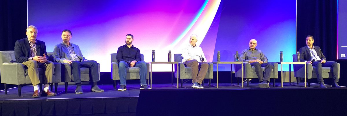 DHenschen's tweet image. I’m hoping this customer panel at the #awsreinvent analyst summit gets into what’s coming here at the event instead of just timeless customer stories that are most relevant to vertical industry analysts. #CRatAWS