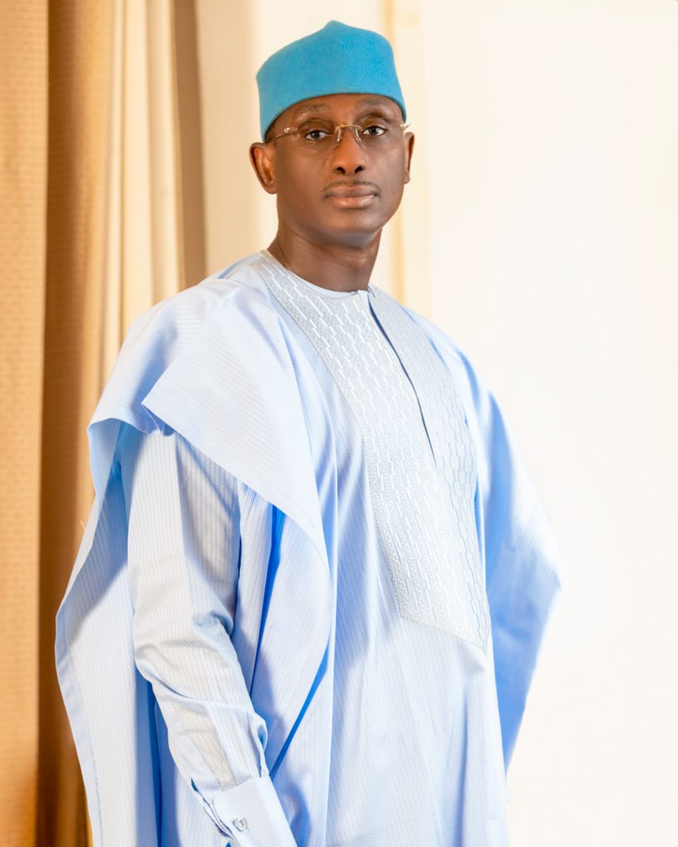 [🤲] "Le pouvoir tend à corrompre, le pouvoir absolu corrompt absolument " Lord Acton.
Je vous souhaite une excellente semaine sous la protection divine. 🙏