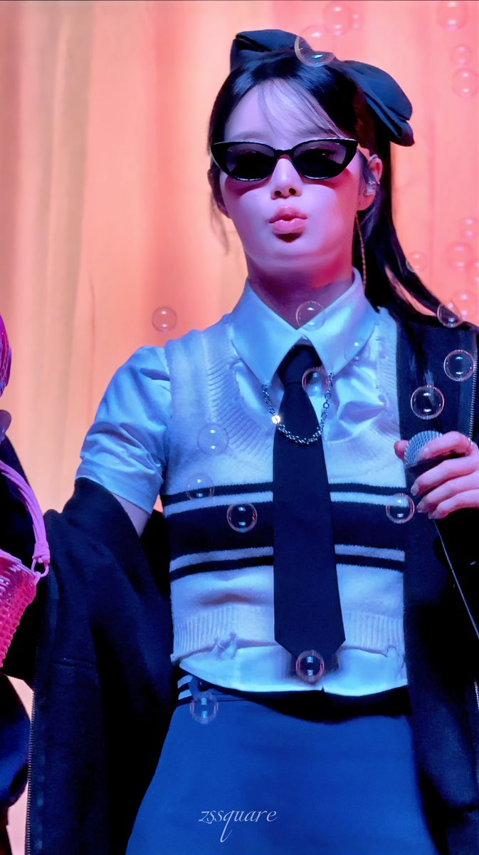 ZsSquare22's tweet photo. 2411129 in LA
Bubble dream 🫧
#KEENA
#FIFTYFIFTYInLA
#LoveSprinkleTour_in_USA
#FIFTYFIFTY
#피프티피프티
#FIFTYFIFTY_WinterGlow https://t.co/fHcd0ha96k