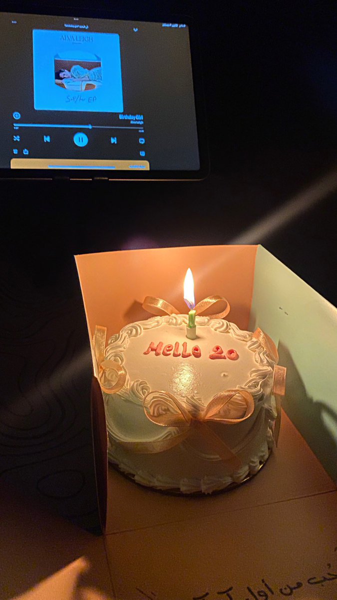 Ksagirlii's tweet photo. hello 20🎈 https://t.co/XW9QUfp7Mo