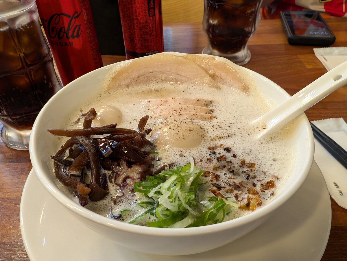 Over the weekend, I published our first new feature since 99 Percent Lifestyle took a break in 2020. My aim is to begin publishing digital content on the site again, starting with my experience looking at the food scene in South Korea - 99percentlifestyle.com/best-restauran…