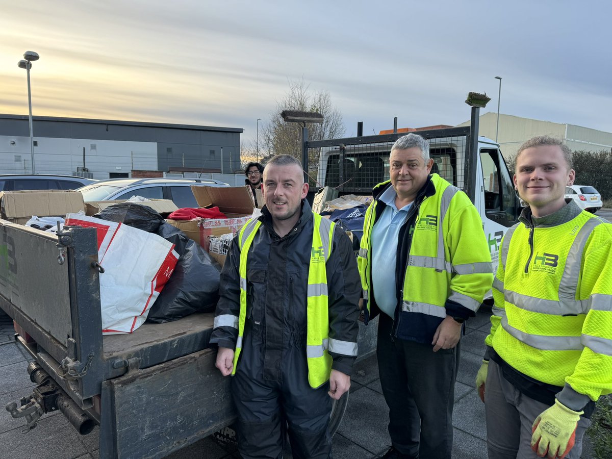 Appreciation post 👏🏻 

Thank you to Michael from H Bell &amp; Sons LTD for their huge donations of clothes and goods to Army of Kindness and also for donating a soup maker last week. 

The clients and families were so happy to take items such as winter jackets, t shirts and socks