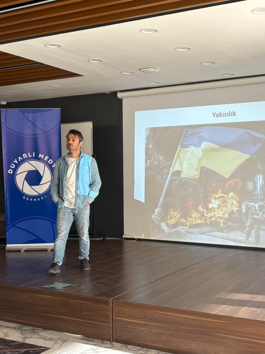 "Fotomuhabirliği ve Çekim Teknikleri" dersini dinlediğimiz <a href="/anadoluajansi/">Anadolu Ajansı</a> Foto Muhabiri <a href="/ciftci_mustafa/">mustafa ciftci</a> öğrencilere yepyeni bakış açıları kazandırdı. 
<a href="/GSBgenclik/">Gençlik Hizmetleri</a> 
@iletisim_ahbv