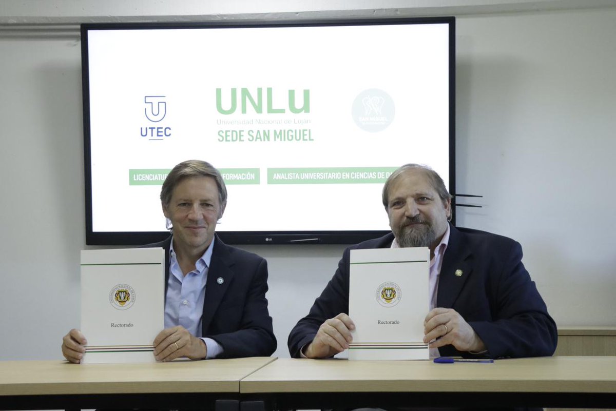 jaimemendezh's tweet photo. ¡Licenciatura en Sistemas de Información y Analista Universitario en Ciencias de Datos! Son las dos nuevas carreras que la @UNLuSanMiguel comenzará a dictar en nuestra Usina Tecnológica en 2025. Junto a @andreslagalaye, firmamos convenio con su rector @wpanessi #SanMiguel https://t.co/yDrZTq0DIQ