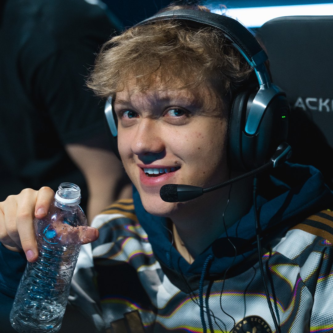 💰 <a href="/rezonayy/">rezon ay</a>'s Fortnite Earnings 💰

2019: $9,630
2020: $84,278
2021: $193,305
2022: $52,150
2023: $77,393
2024: $103,825

What's your prediction for 2025? 🤑