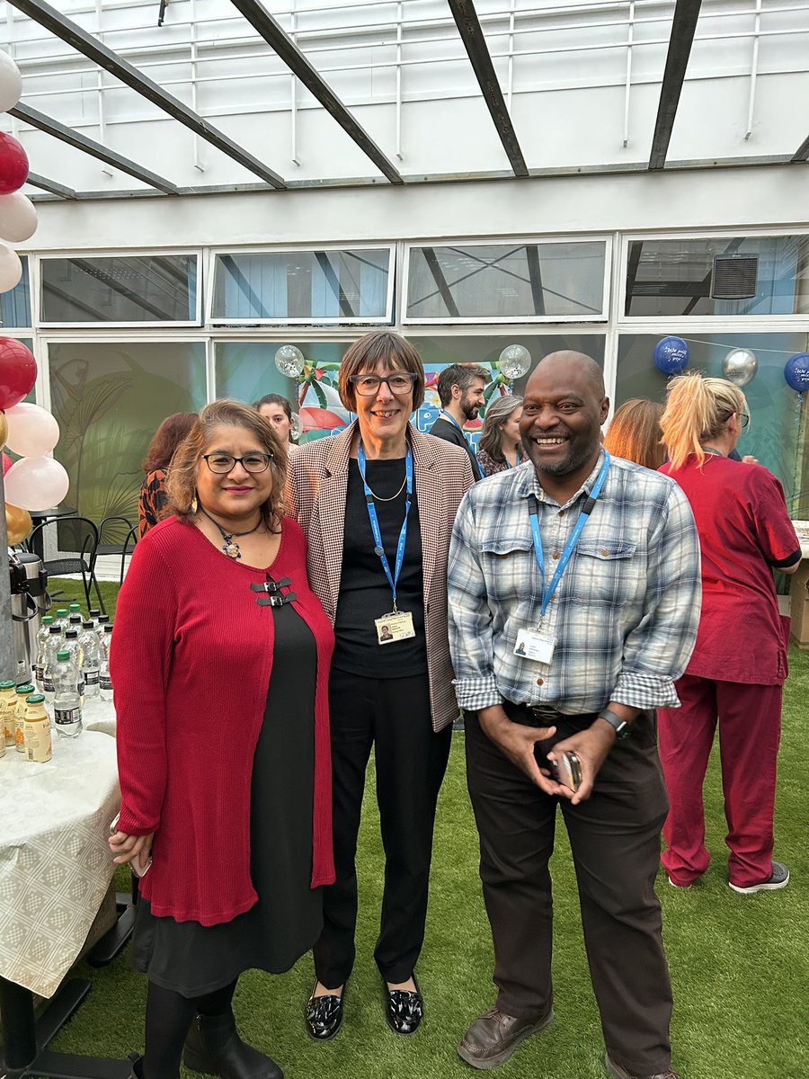 SigsworthJanice's tweet photo. Some olds friends popped in to say goodbye to #TimR @happy&amp;healthy retirement @CharlotteJaye2 @BrendaDeocampo https://t.co/eGsrJNZDsI