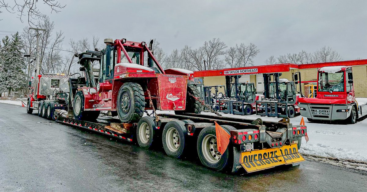 Our Syracuse branch is looking a bit snowier this week.

📸 Mike Morse