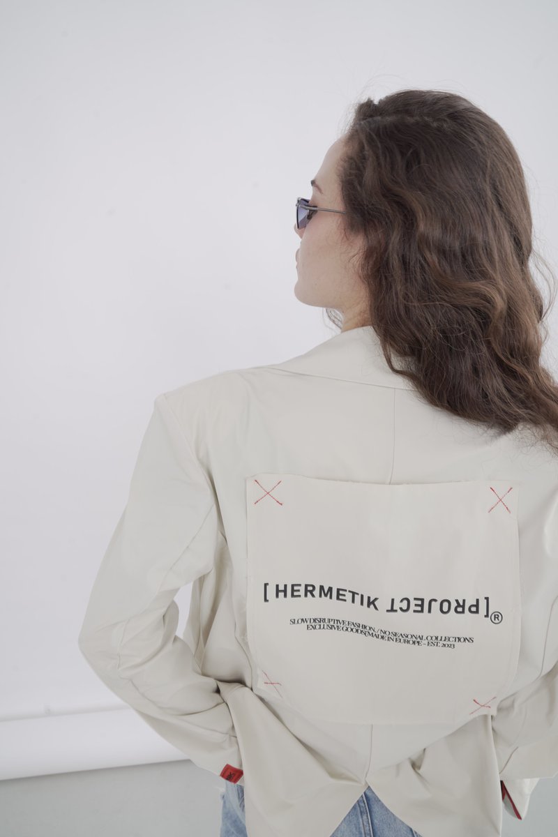 Fashion that whispers, not shouts. Hermetik redefines luxury with subtlety and purpose.✨