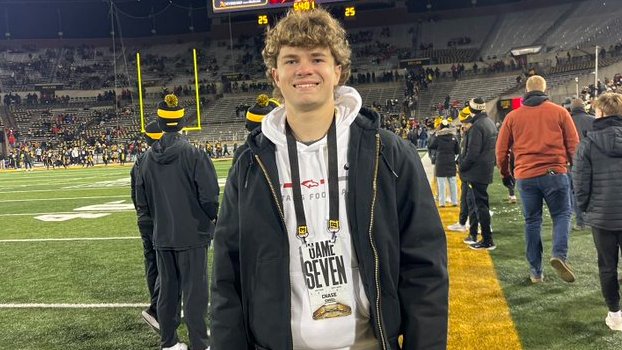 RECRUIT IOWA HAWKEYES | Several prospects visit Iowa City for game day visit against Nebraska

⭐️Promising Prospects Take in Electric Atmosphere During Game Day Visit Against Nebraska💯

STORY ▶️🔗 sixstarfootball.com/article/recrui…