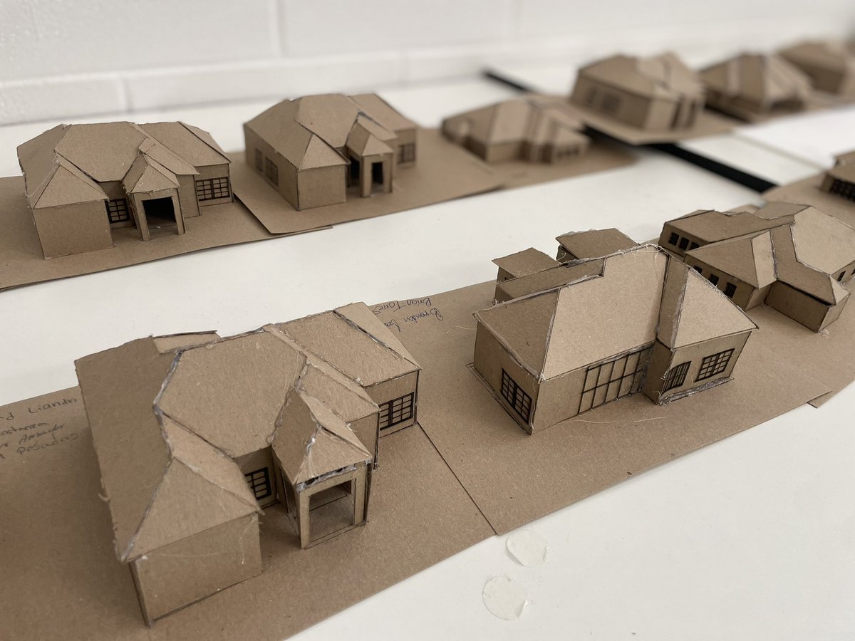 Had the opportunity to look at Architecture Design projects as we helped students with Apply Texas today! #CTE #architecture <a href="/CareerTech_SISD/">Bonita Taylor</a>