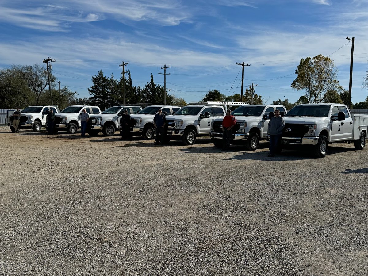 ShawneePublic's tweet photo. Thanks to YOUR support, we’ve added new maintenance vehicles to our team to keep our schools running smoothly—helping us maintain heating, air, plumbing, and more across the district.  

THANK YOU for voting YES for the Future of SPS! 🐺💙   

#YESforSPS #ShawneeStrong #GoWolves https://t.co/vbLzeKVSKR