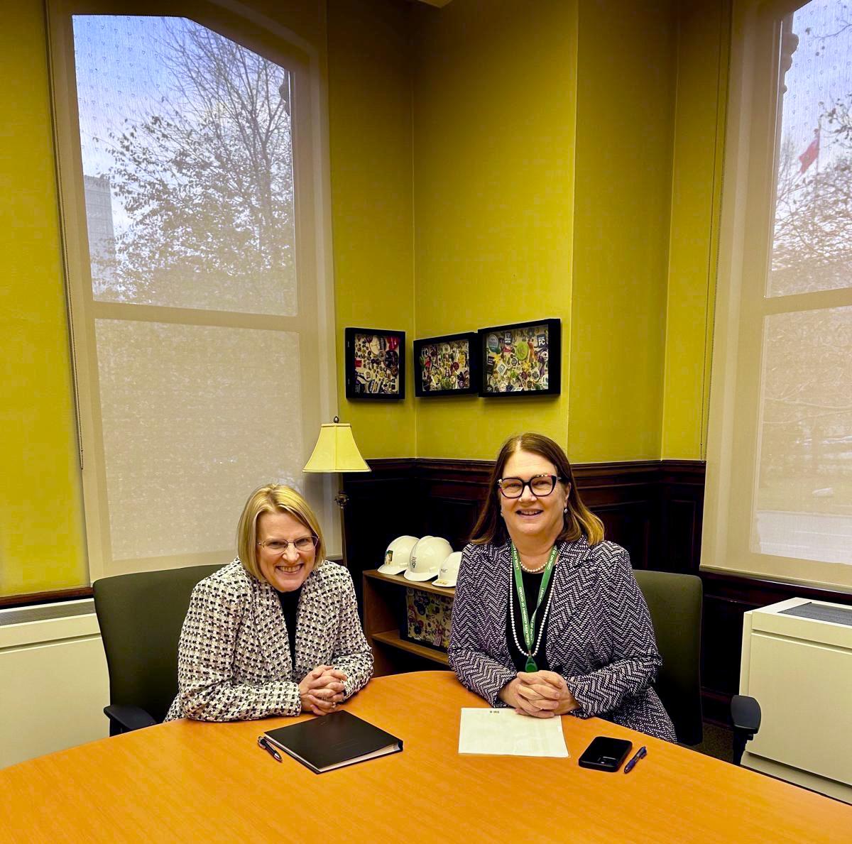 I was delighted to welcome Dr. Jane Philpott as she assumes her new position as Chair of our government's Primary Care Action Team.

There is no one I trust more to get us across the finish line of connecting everyone in the province to primary care within the next five years.