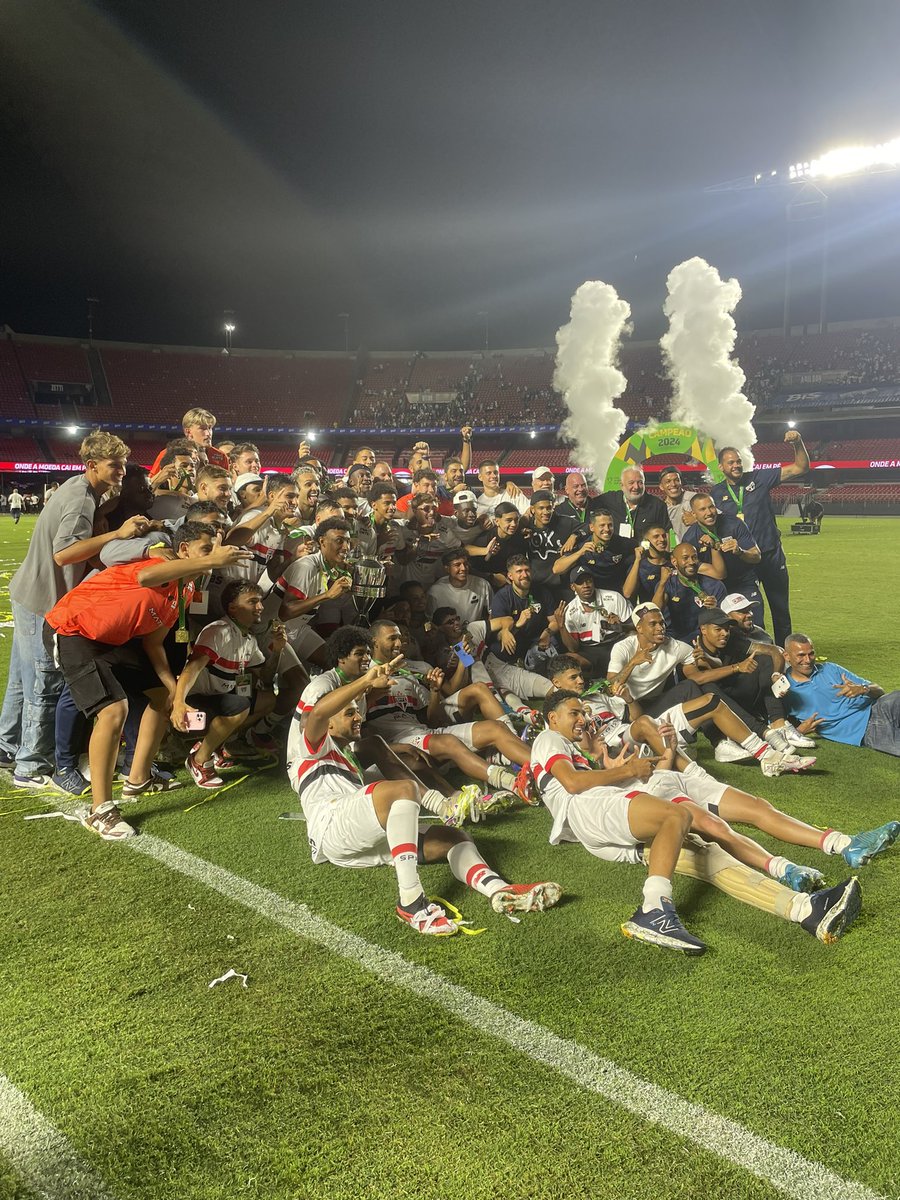 Seis vitórias e dois empates: assim foi a campanha do São Paulo na Copa do Brasil sub-20, com direito à virada sobre o Palmeiras na decisão. Fim do jejum de quase cinco anos sem títulos na categoria.