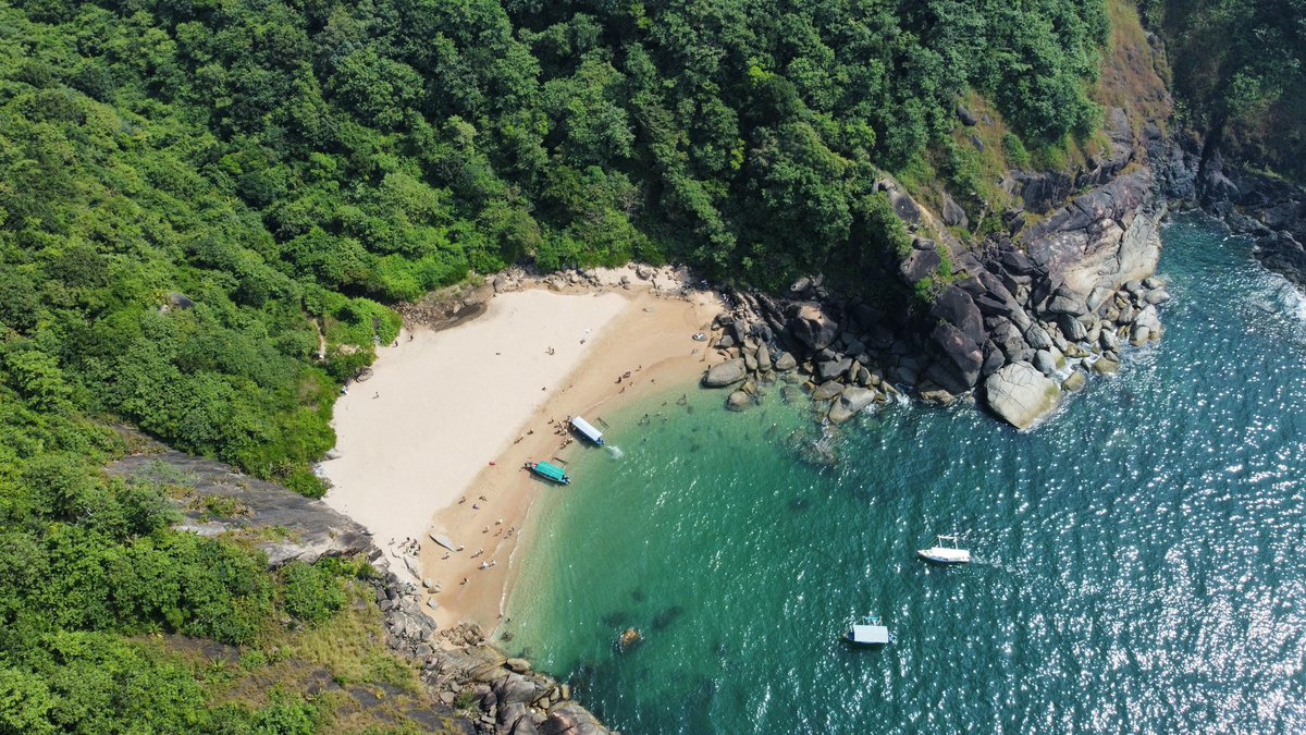 ଗୋଆ ରେ Butterfly ନାମକ ଏକ ସମୁଦ୍ର, ବହୁତ ପରିଷ୍କାର ଓ ପରିଚ୍ଛନ୍ନ 😍

#Butterflybeach #Goa #Bickypro #Travelwithbickypro