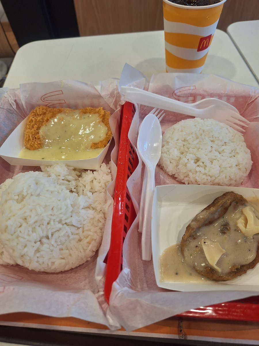 amazing_epoy's tweet photo. #CarboLoading ang peg? Hahaha
Isang makanin na umaga #AlterLipa! Dito muna tayo sa kabila, pero syempre love pa rin natin kung san #BidaAngSaya https://t.co/4OJ4RPckdp